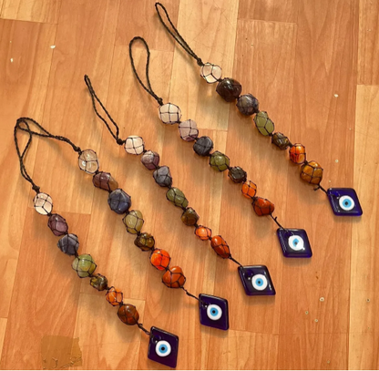 Hanger Colgante de Chakras con Ojo Turco: Equilibrio y Protección
